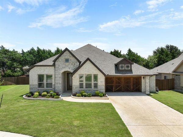 1004 Bessie Drive, DeSoto, TX 75115