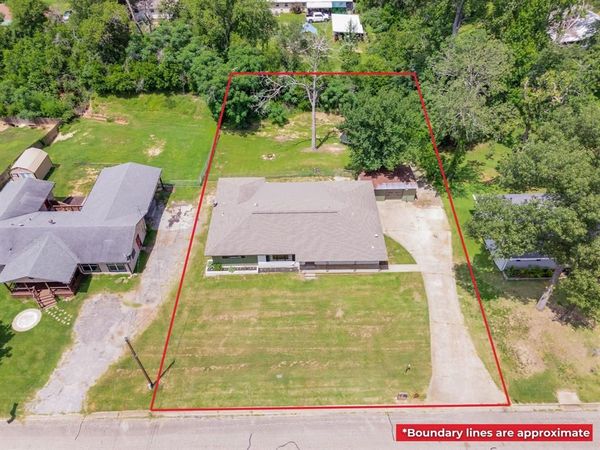 137 Gardner Drive, Palestine, TX 75803