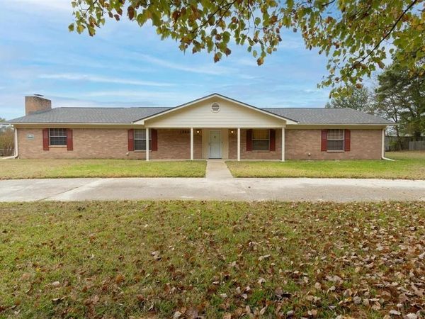 12654 County Road 192 , Tyler, TX 75703