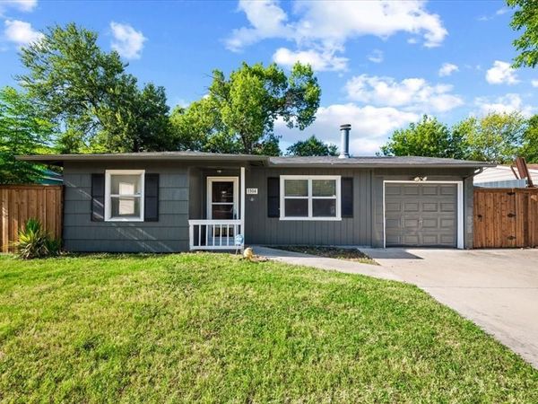 1304 Cardinal Street, Arlington, TX 76010