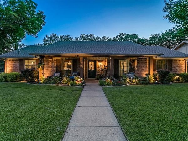 2845 Autumn Drive, Hurst, TX 76054