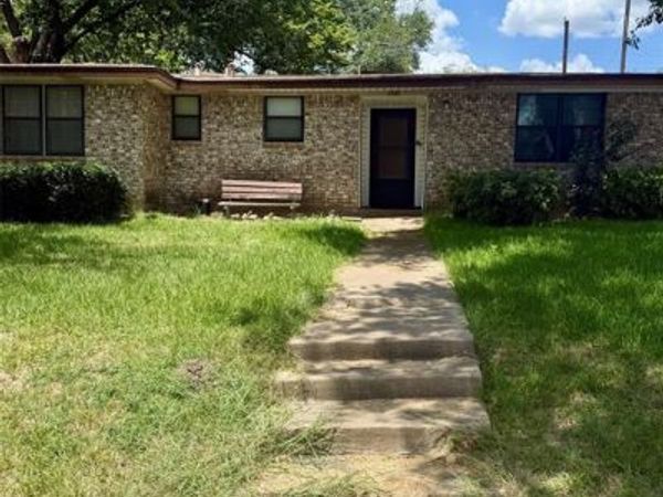 1301 W Bruton Road, Mesquite, TX 75149