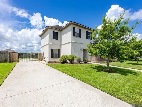 4453 Trial Dr, Addis, LA 70710