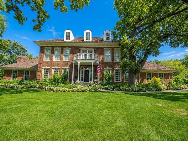 26985 N Countryside Lake Drive, Mundelein, IL 60060
