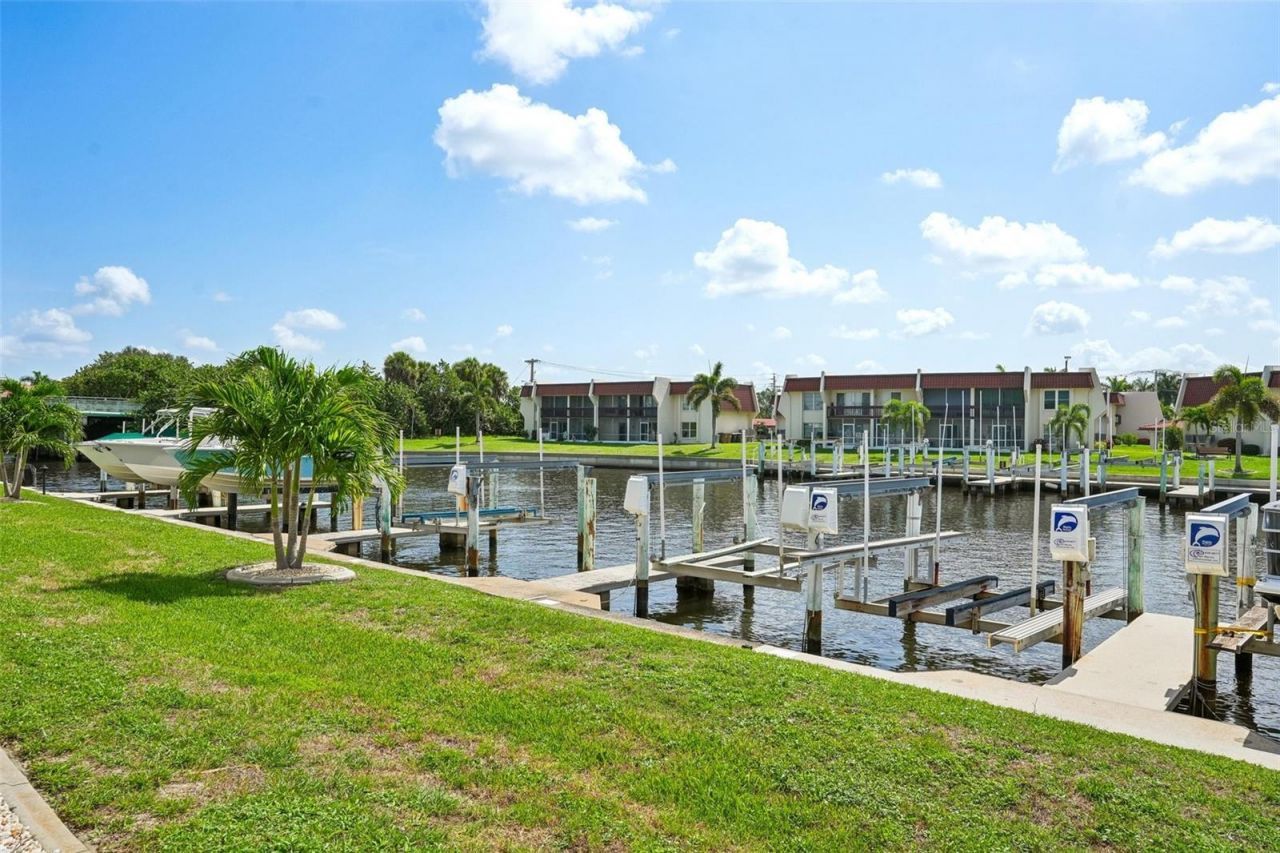 220 Coldeway Drive , Unit 124, Punta Gorda, FL 33950 Photo