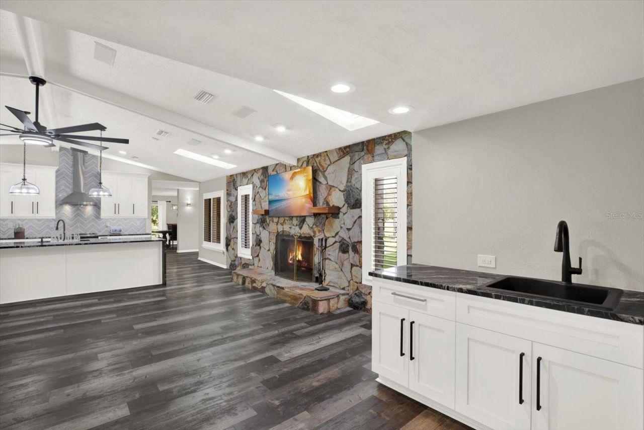 7487 River Country Drive, Weeki Wachee, FL 34607 Photo