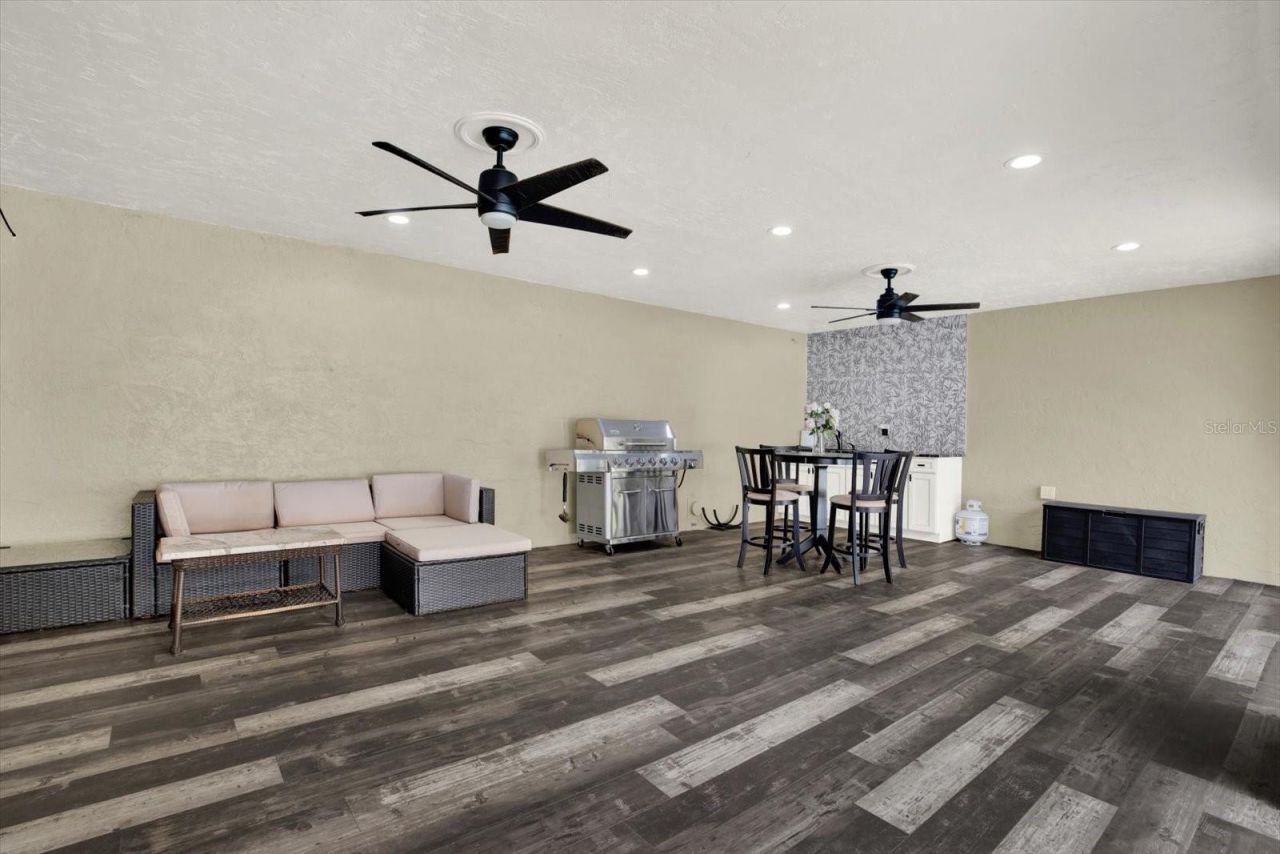 7487 River Country Drive, Weeki Wachee, FL 34607 Photo