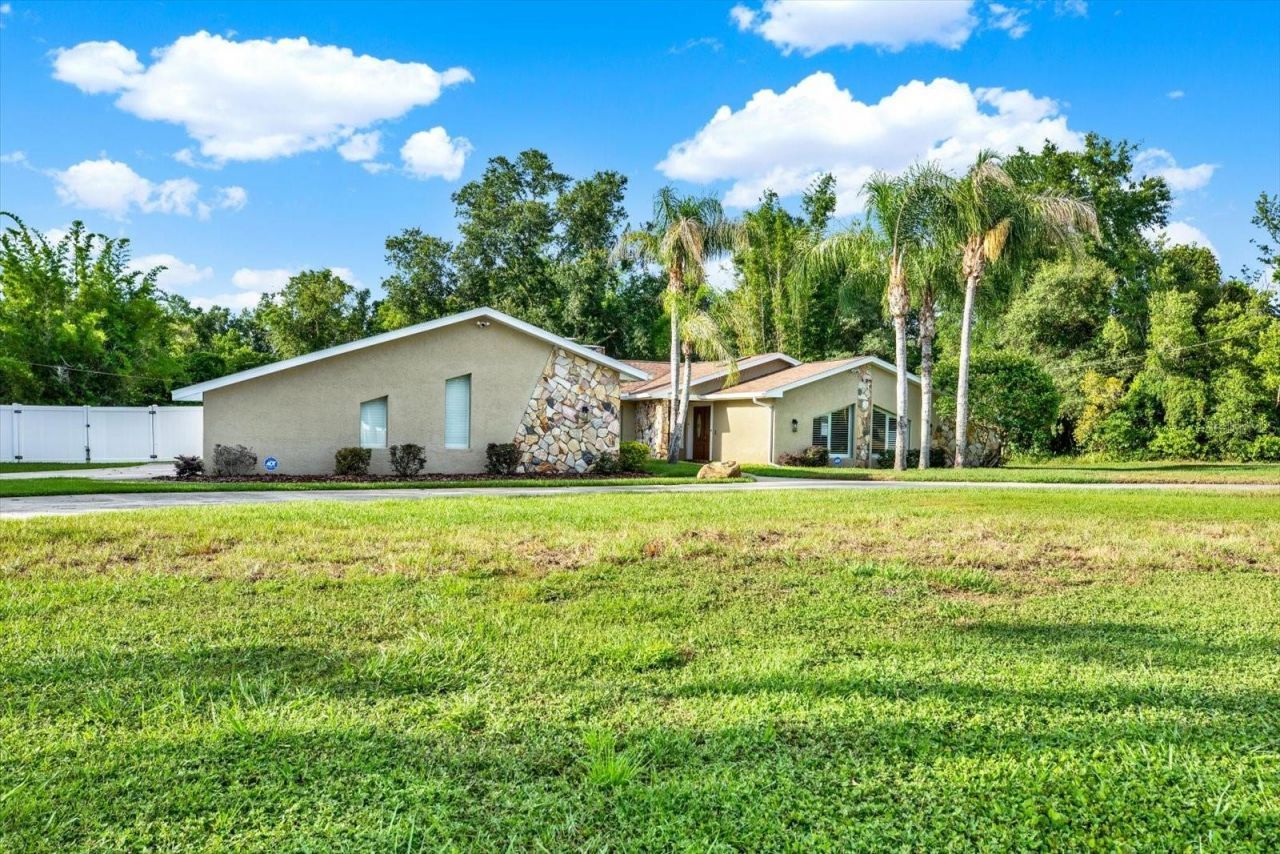 7487 River Country Drive, Weeki Wachee, FL 34607 Photo