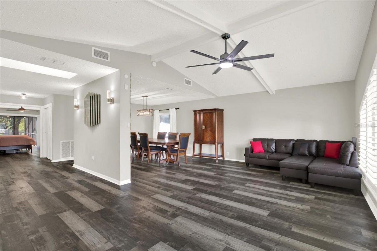 7487 River Country Drive, Weeki Wachee, FL 34607 Photo