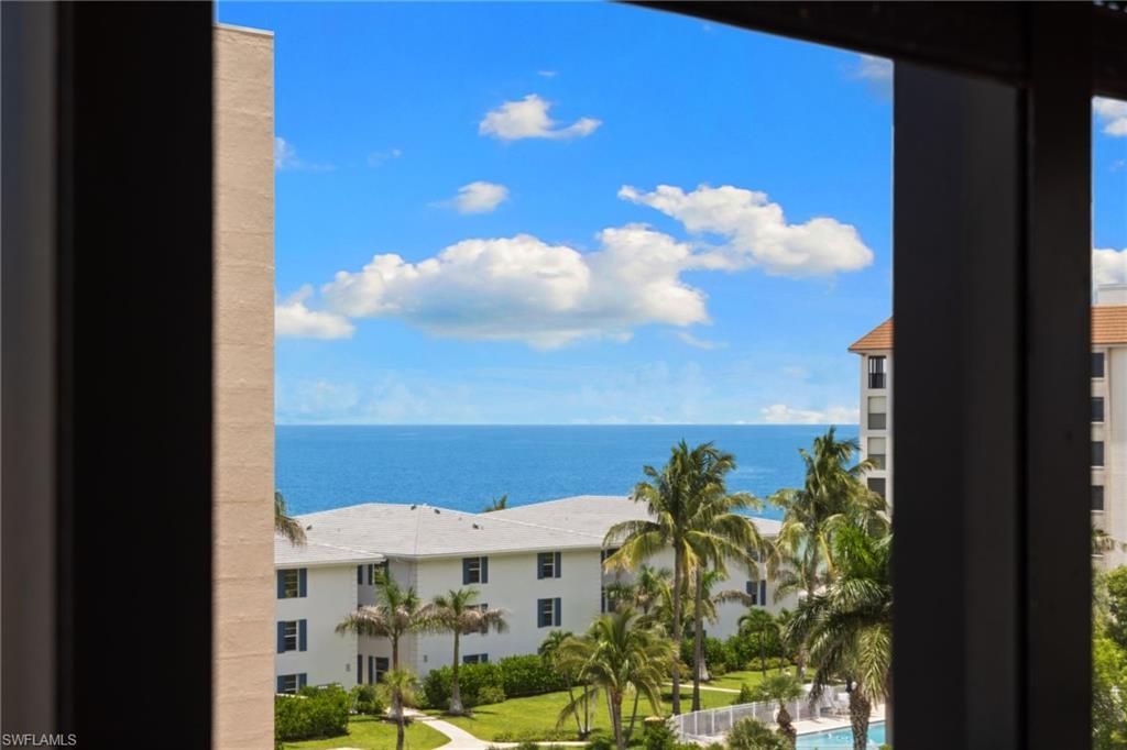 10482 Gulf Shore Dr, Unit 251, Naples, FL 34108 Photo