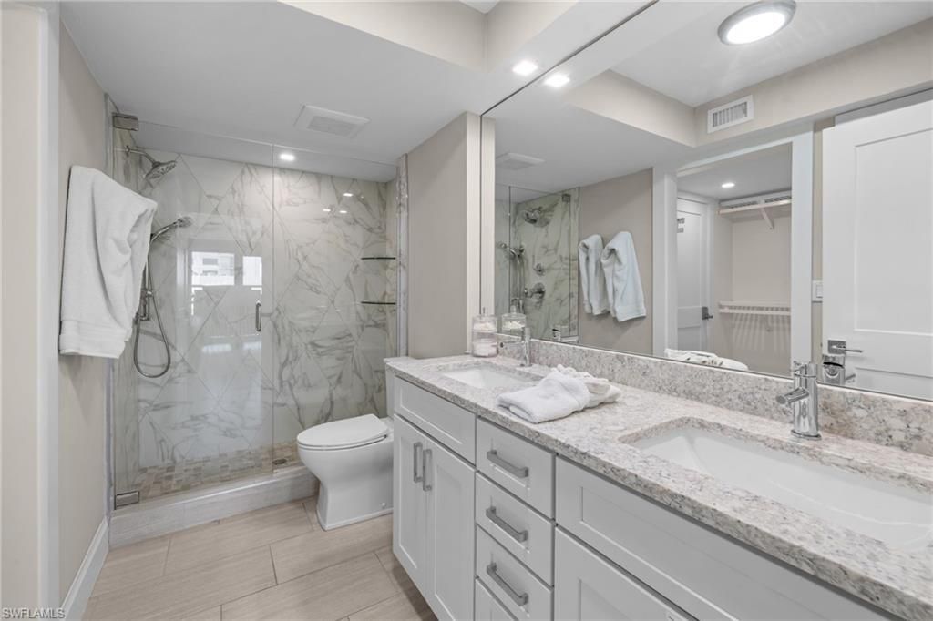 10482 Gulf Shore Dr, Unit 251, Naples, FL 34108 Photo