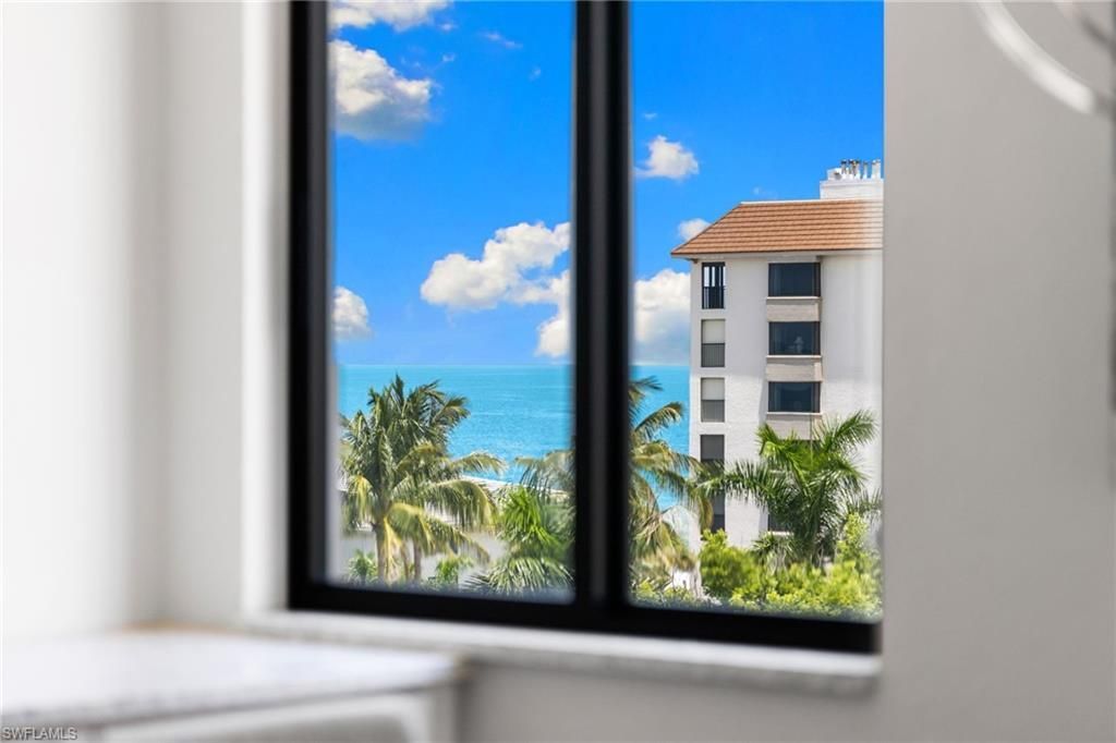 10482 Gulf Shore Dr, Unit 251, Naples, FL 34108 Photo