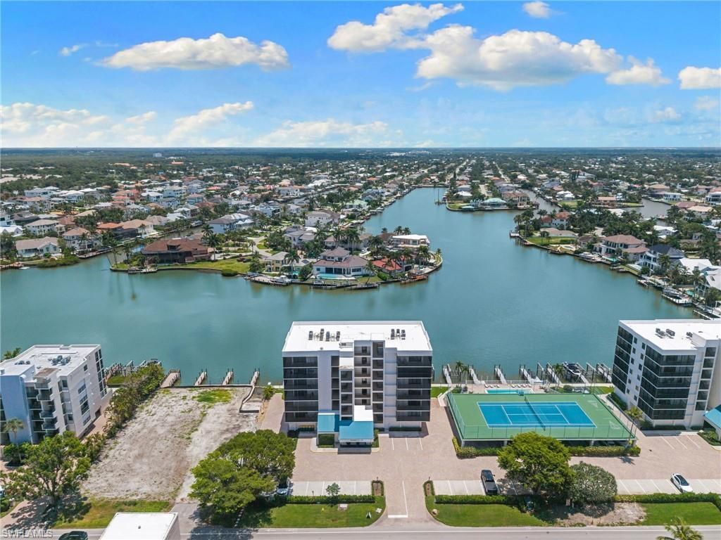 10482 Gulf Shore Dr, Unit 251, Naples, FL 34108 Photo