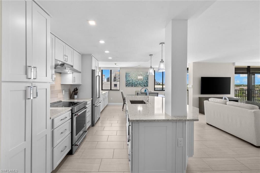 10482 Gulf Shore Dr, Unit 251, Naples, FL 34108 Photo