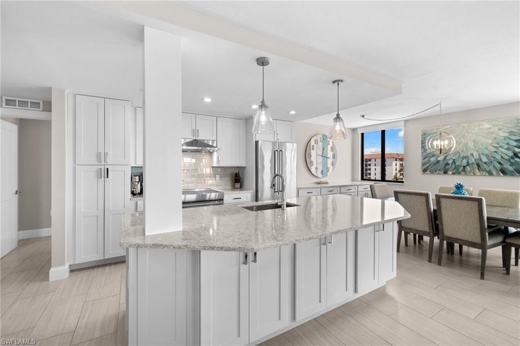 10482 Gulf Shore Dr, Unit 251, Naples, FL 34108 Photo