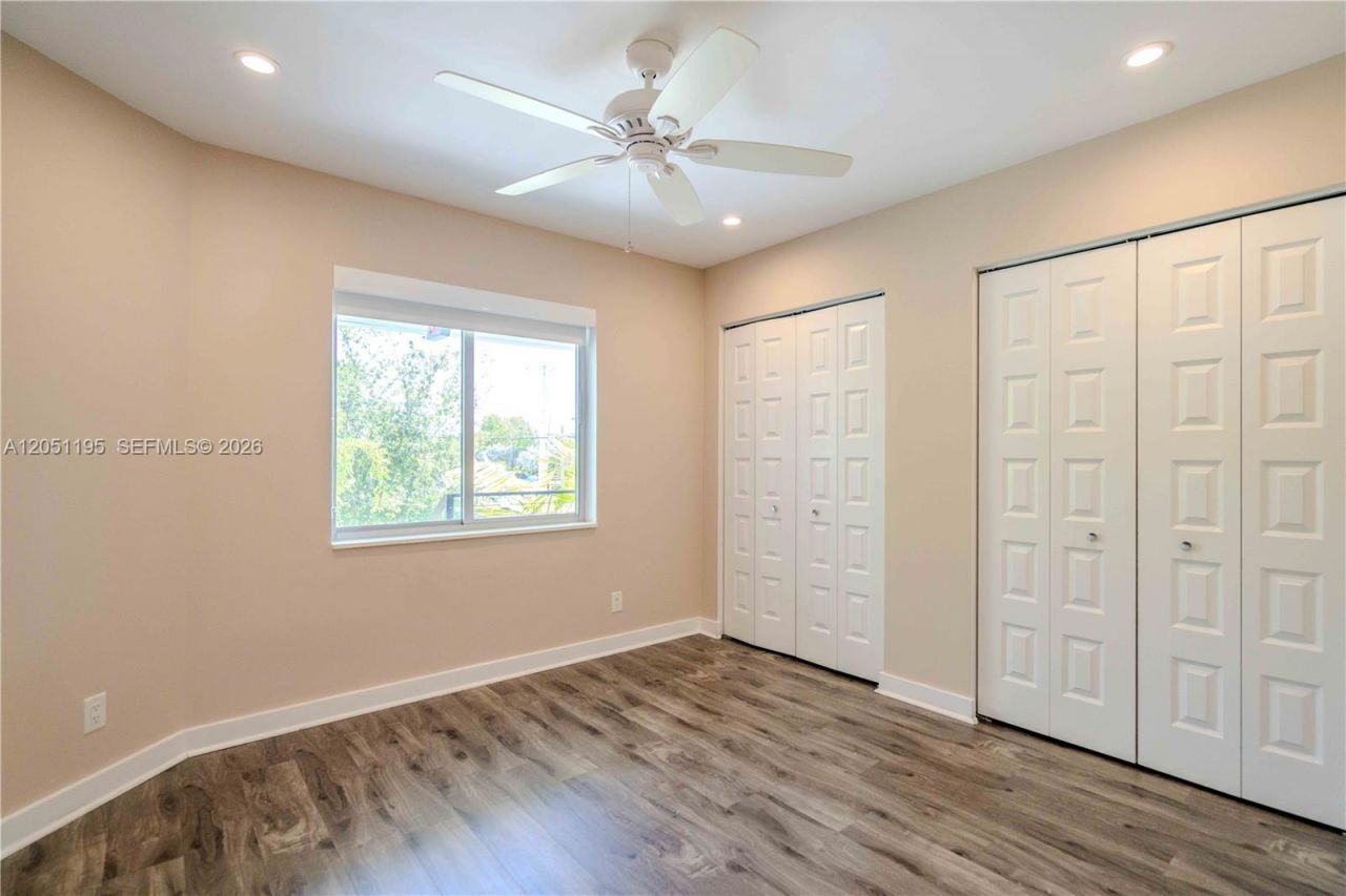 2400 NE 26th St , Unit 8, Fort Lauderdale, FL 33305 Photo