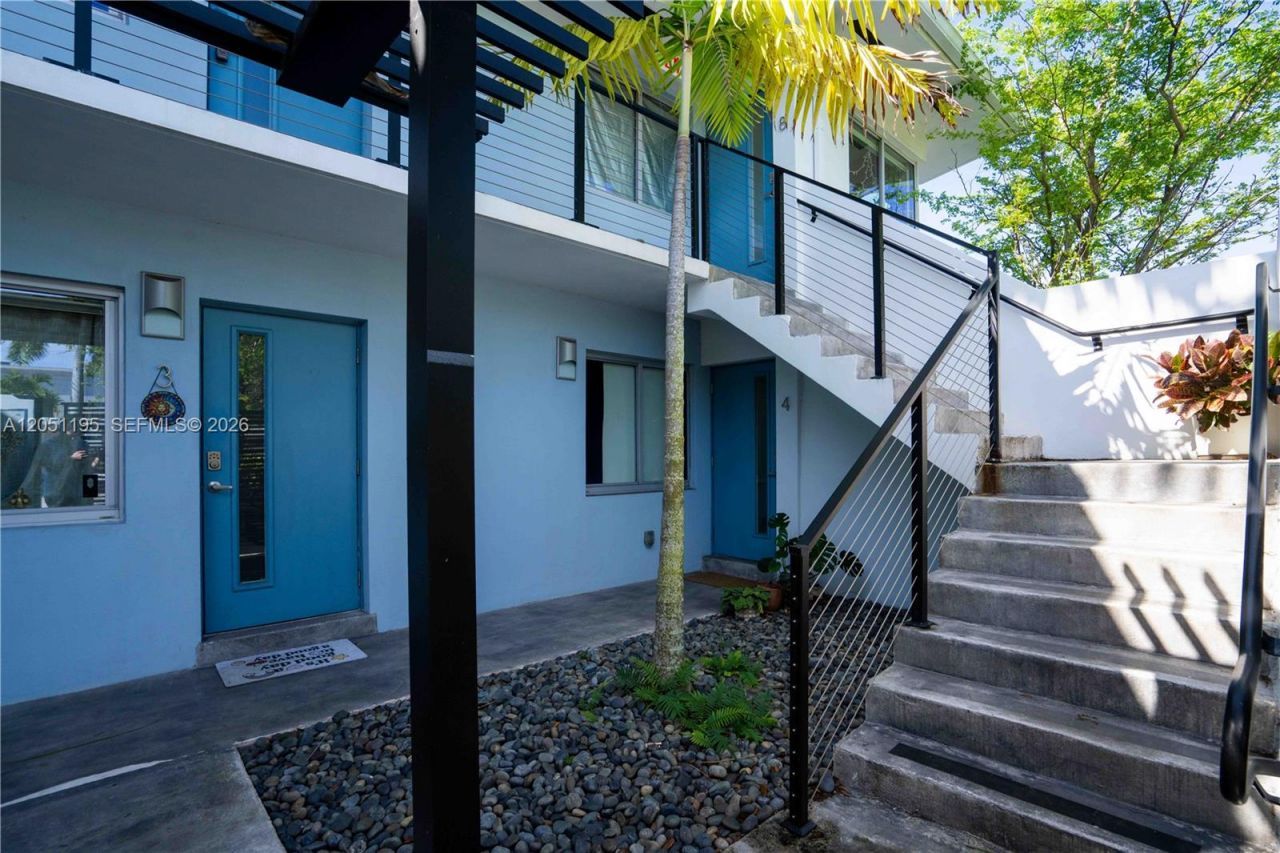2400 NE 26th St , Unit 8, Fort Lauderdale, FL 33305 Photo