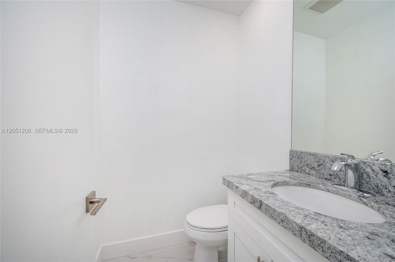 1621 S Treasure Dr, North Bay Village, FL 33141 Photo