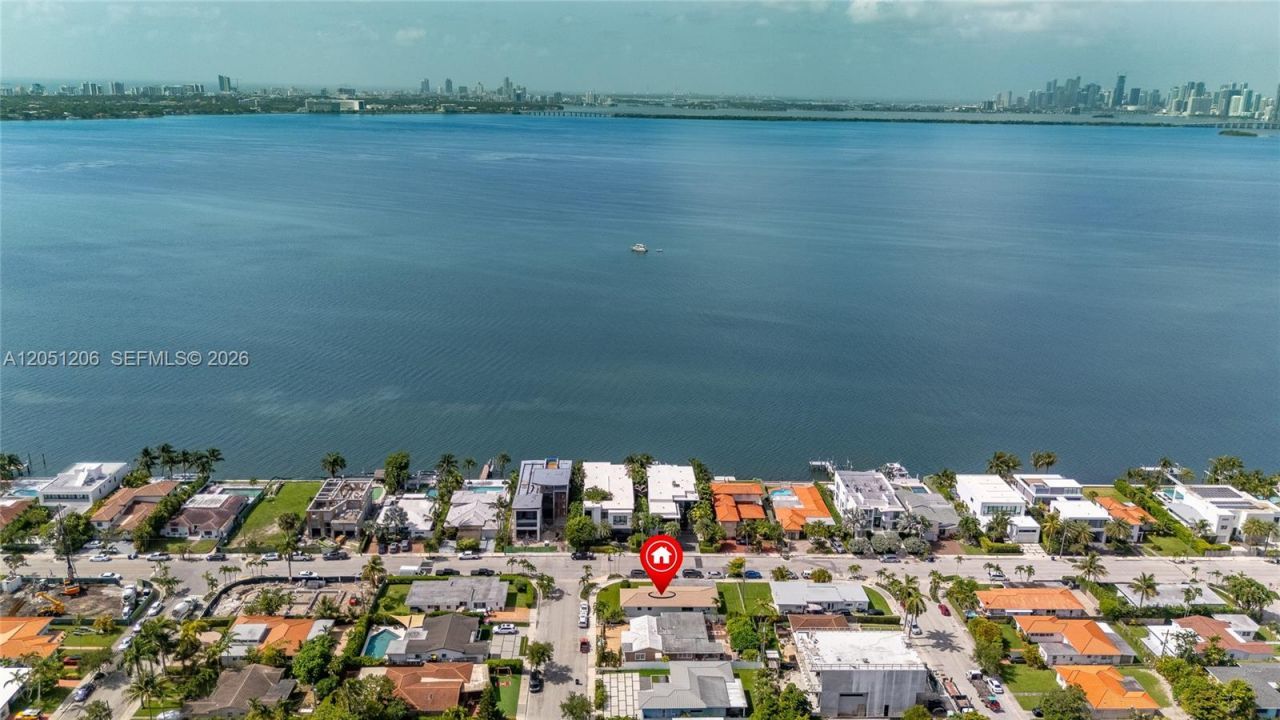 1621 S Treasure Dr, North Bay Village, FL 33141 Photo