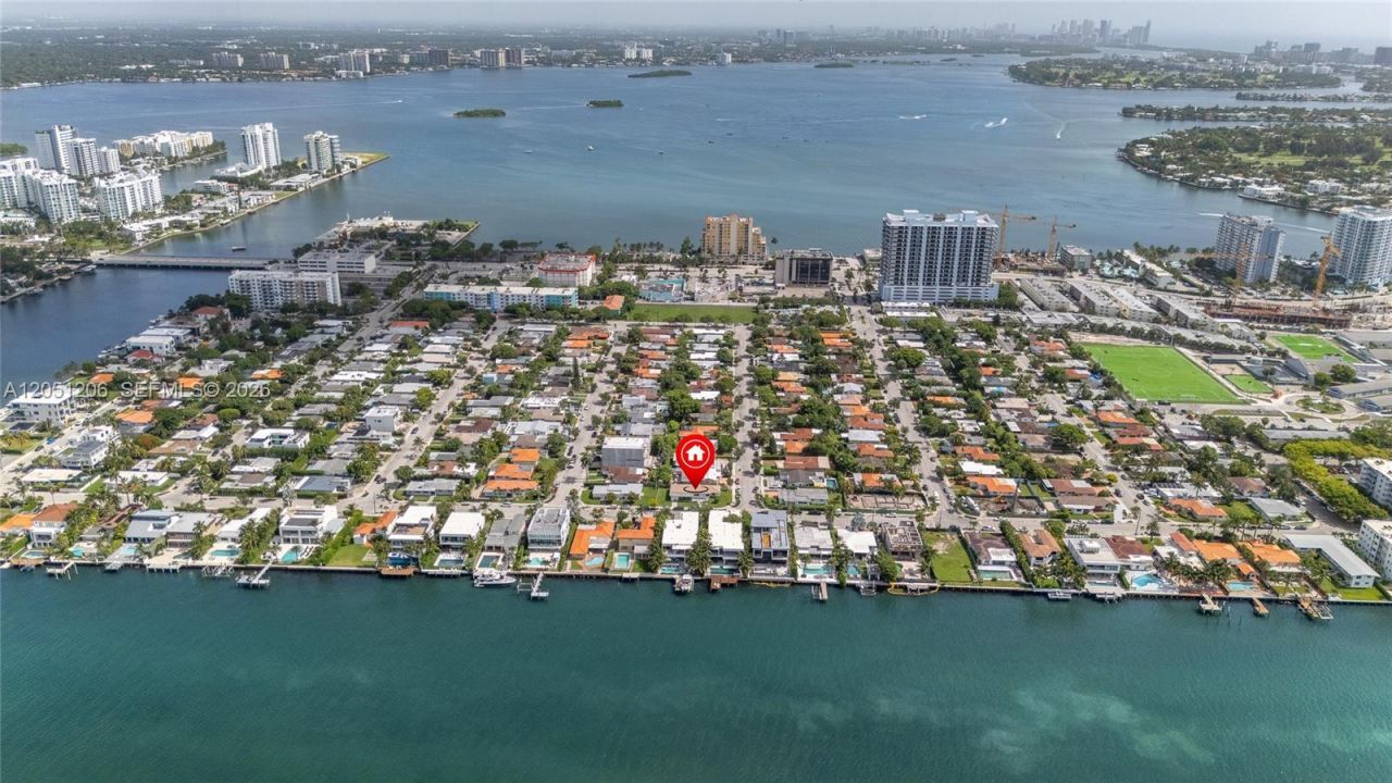 1621 S Treasure Dr, North Bay Village, FL 33141 Photo
