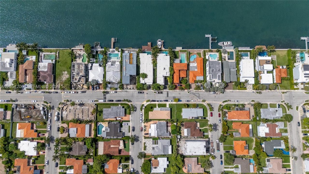 1621 S Treasure Dr, North Bay Village, FL 33141 Photo