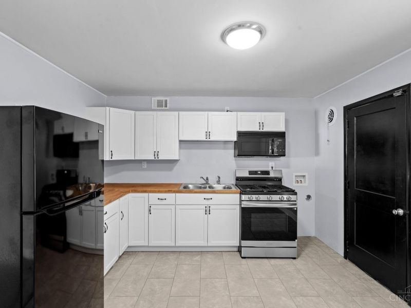 9646 Stadia, Colerain Township, OH 45251 Photo 18