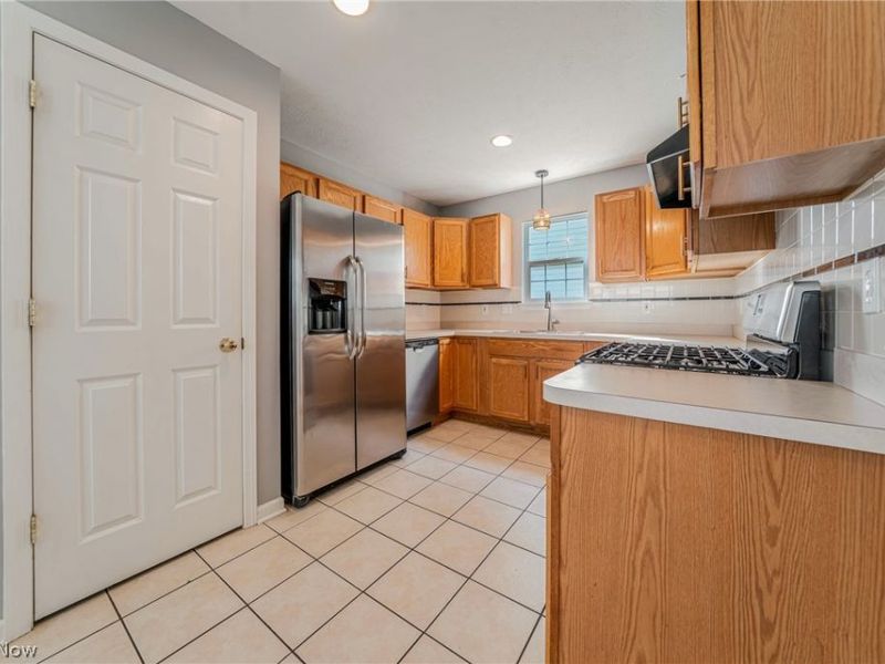 2477 W 5th Street, Cleveland, OH 44113 Photo 14