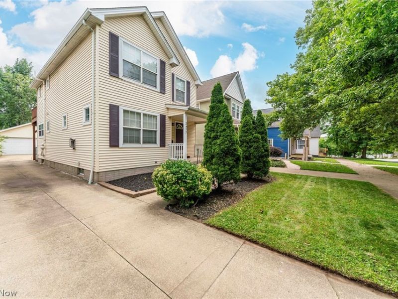 2477 W 5th Street, Cleveland, OH 44113 Photo 2
