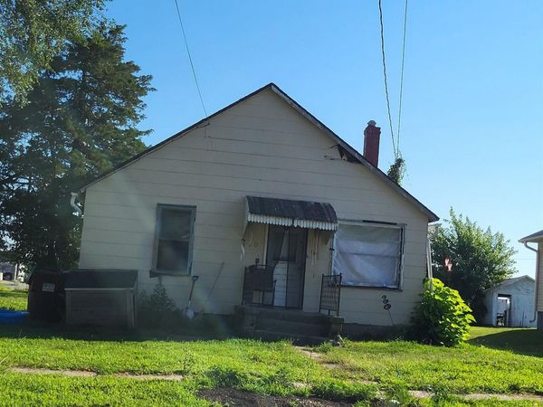 1207 Osceola Avenue, Chariton, IA 50049