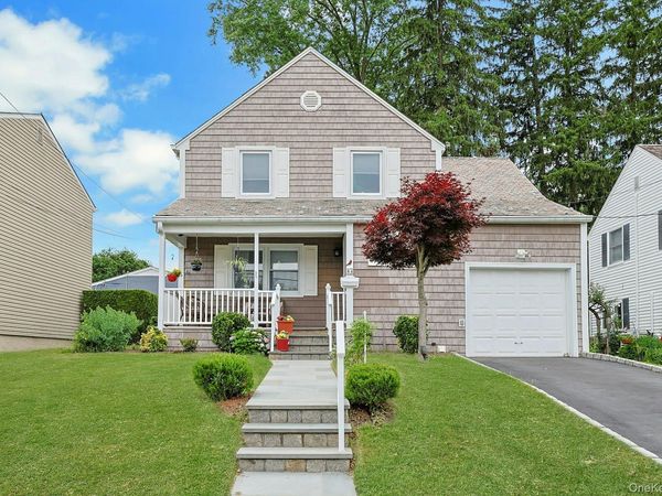 84 Lawrence Place, New Rochelle, NY 10801
