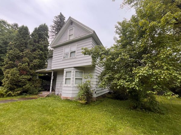 315 E Kentucky Street , Saint Croix Falls, WI 54024