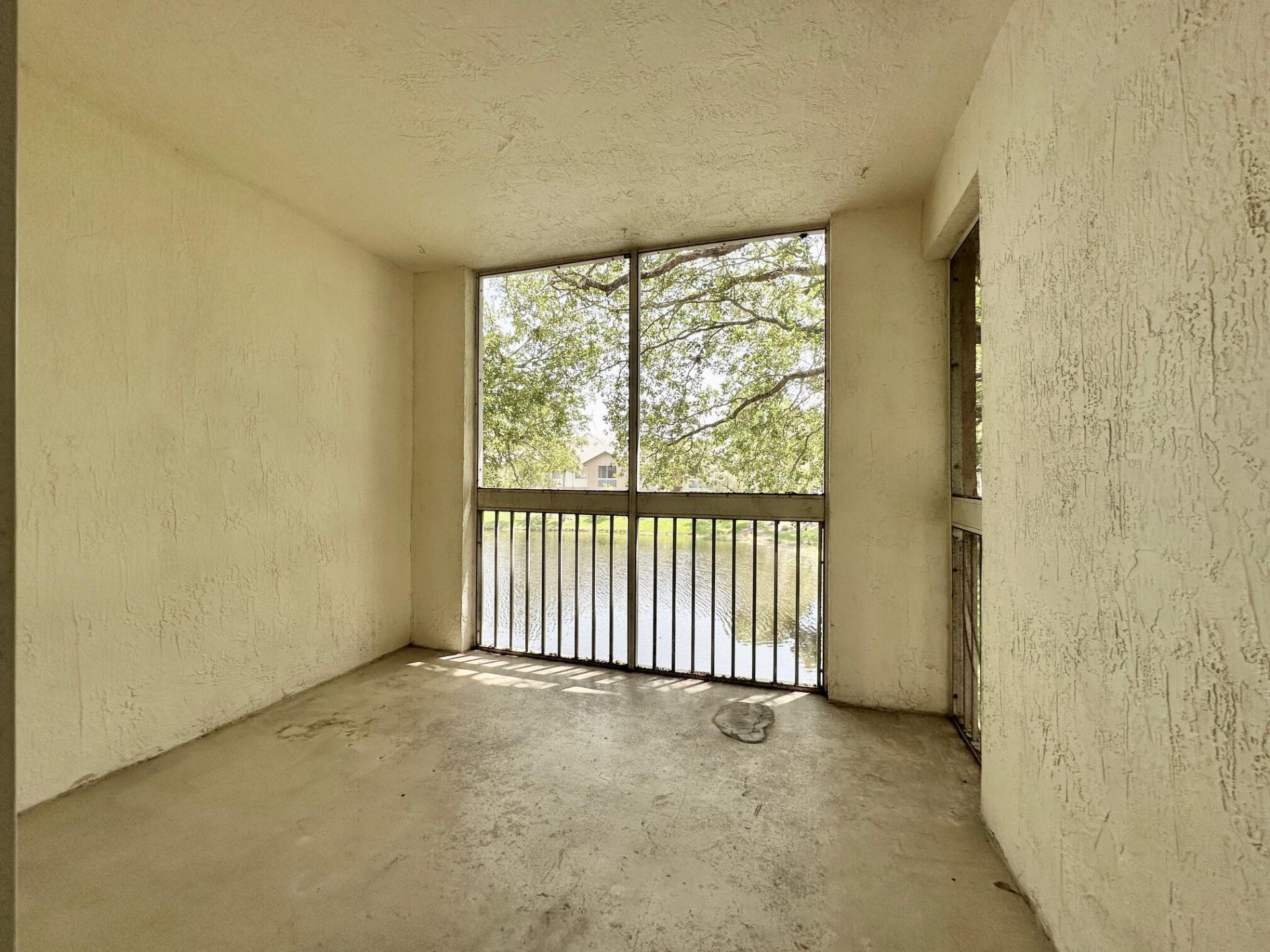 9877 Westview Drive, Unit 623, Coral Springs, FL 33076 Photo