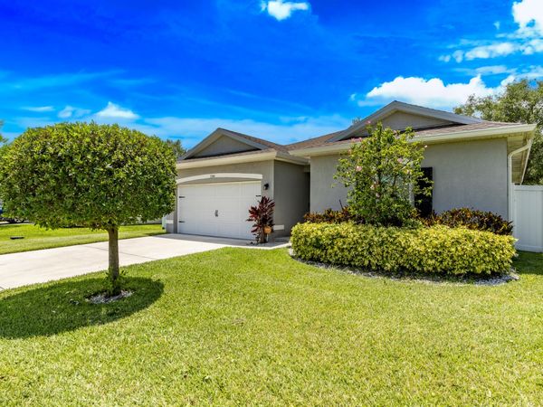 5344 Oakland Lake Circle, Fort Pierce, FL 34951