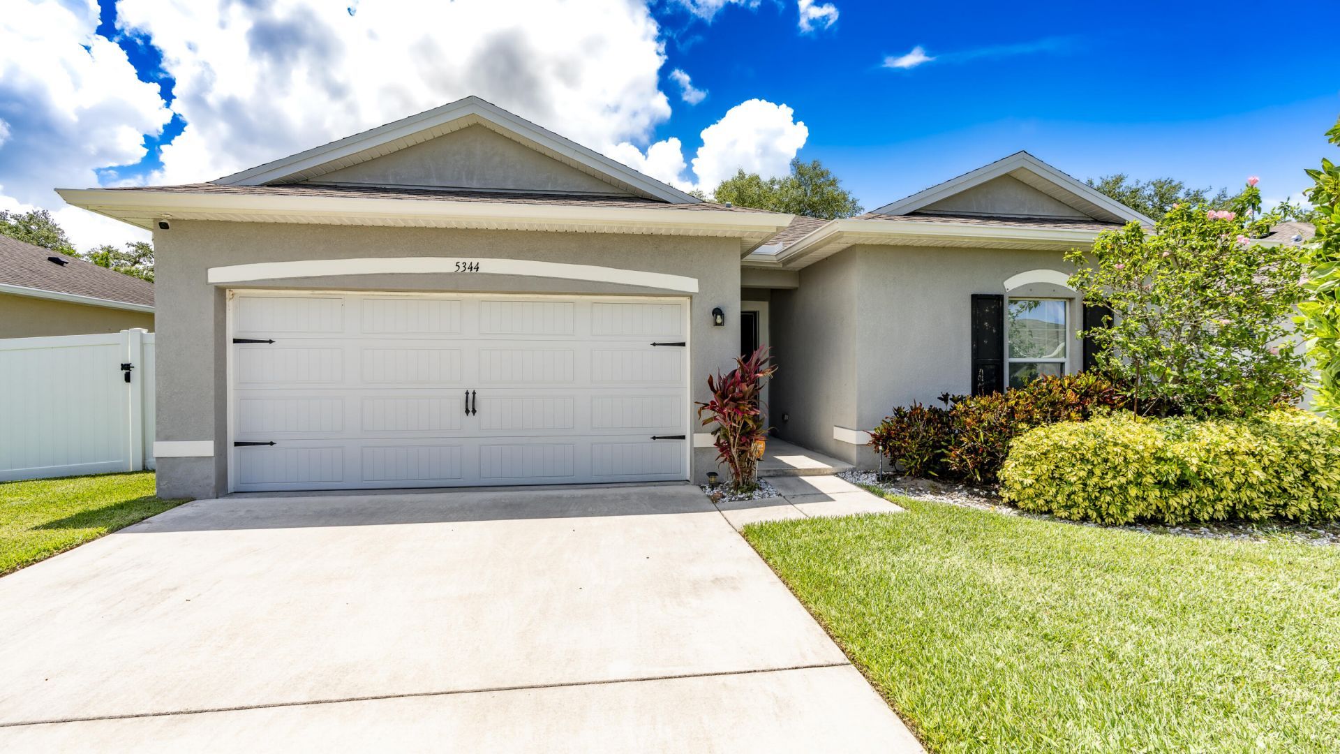 5344 Oakland Lake Circle, Fort Pierce, FL 34951 Photo