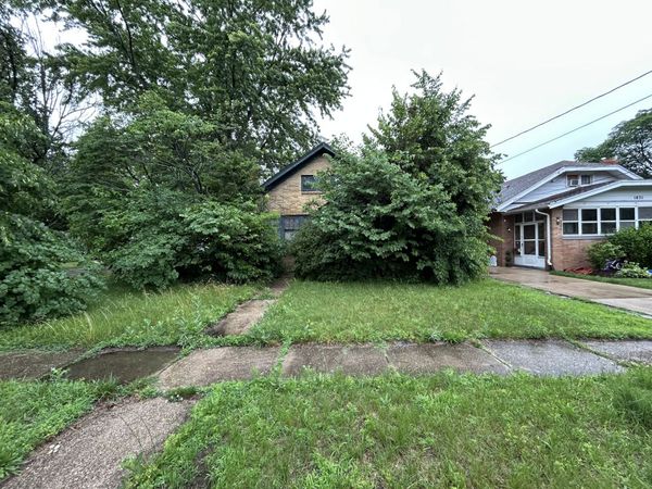 1825 Grant Avenue , Rockford, IL 61103