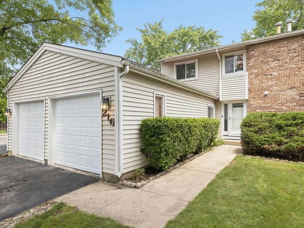 216 Douglass Way, Bolingbrook, IL 60440