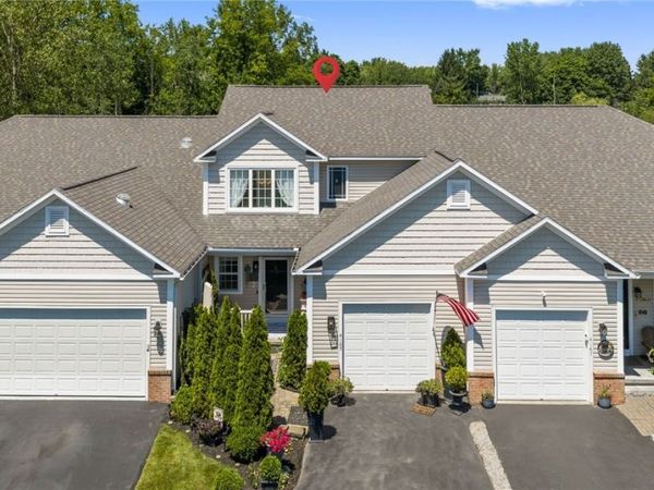 4165 Sandbar Lane, Liverpool, NY 13090