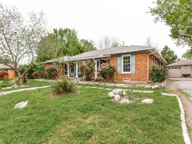 9520 Ash Creek Drive , Dallas, TX 75228