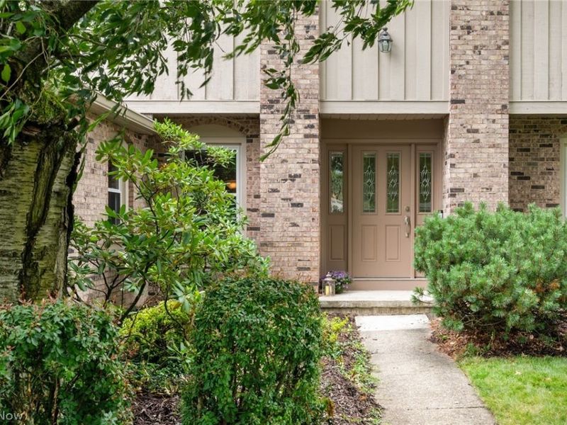 5082 Cheswick Drive, Solon, OH 44139 Photo 3