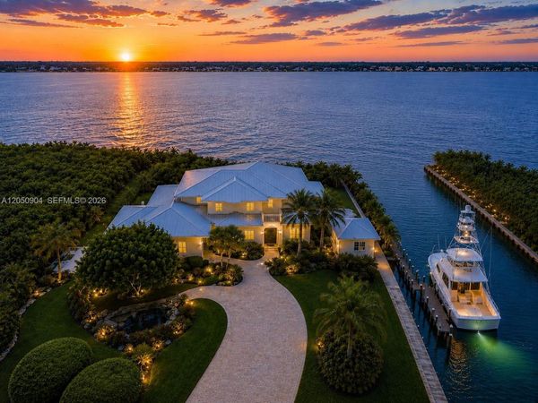 4105 NE Rigels Cove Way, Jensen Beach, FL 34957