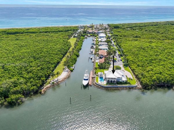4105 NE Rigels Cove Way, Hutchinson Island, FL 34957