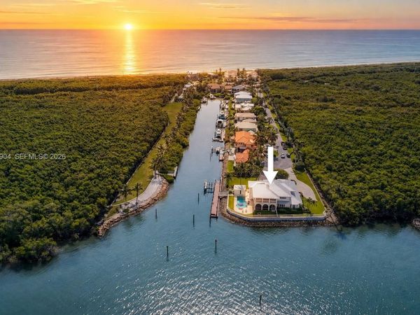 4105 NE Rigels Cove Way, Hutchinson Island, FL 34957