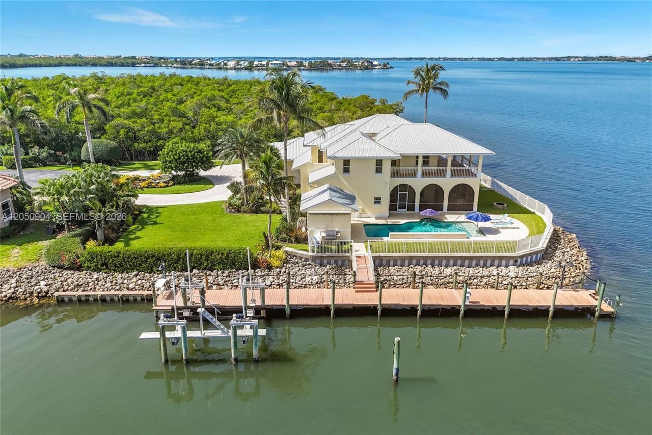 4105 NE Rigels Cove Way, Jensen Beach, FL 34957 Photo