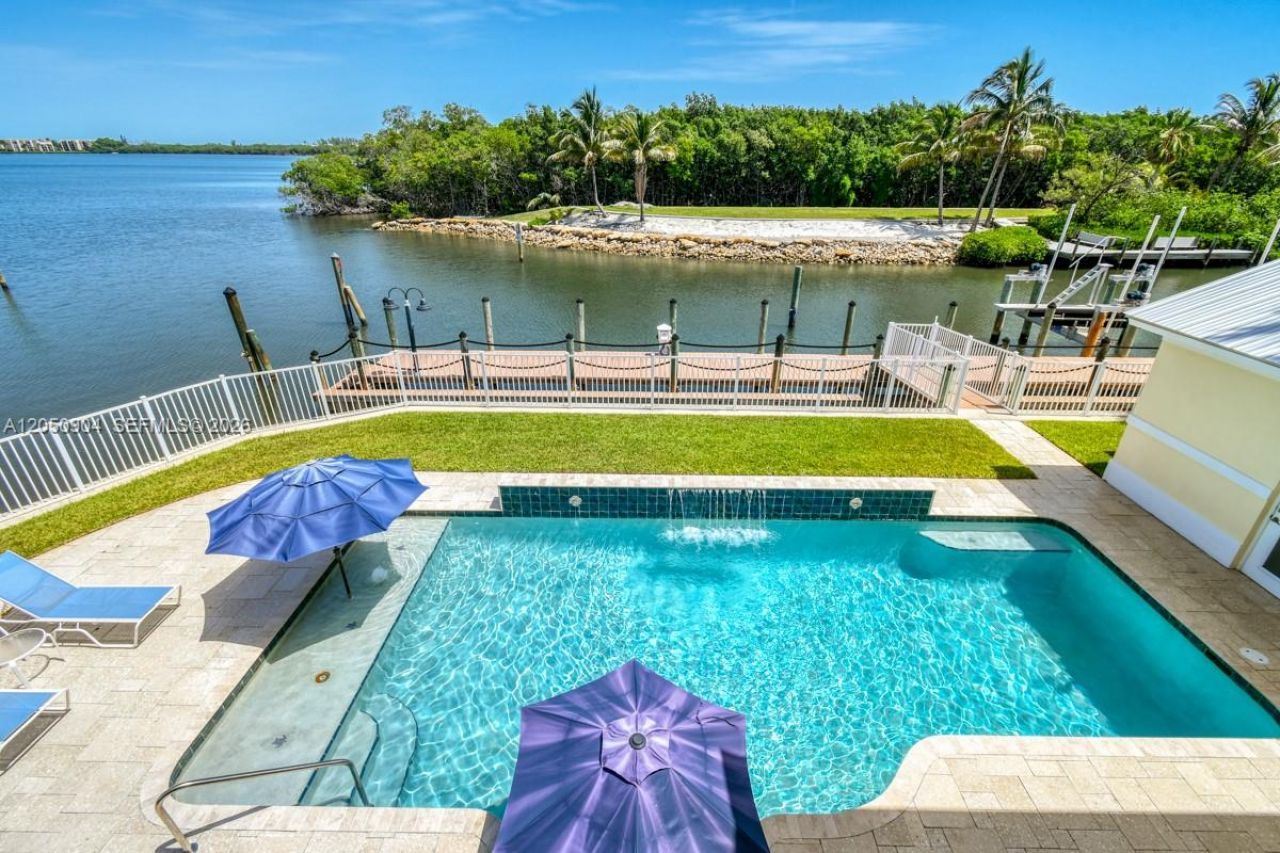4105 NE Rigels Cove Way, Jensen Beach, FL 34957 Photo