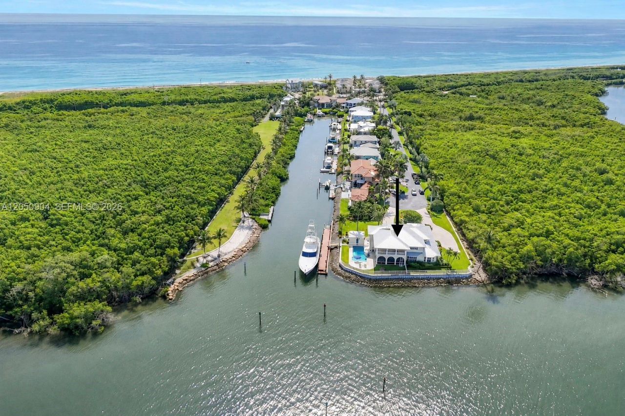 4105 NE Rigels Cove Way, Jensen Beach, FL 34957 Photo
