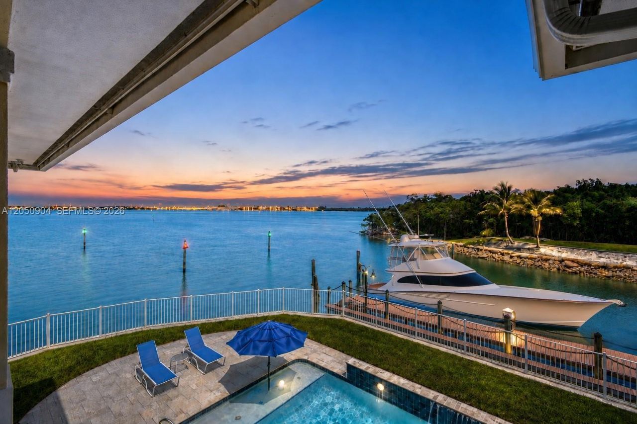 4105 NE Rigels Cove Way, Hutchinson Island, FL 34957 Photo