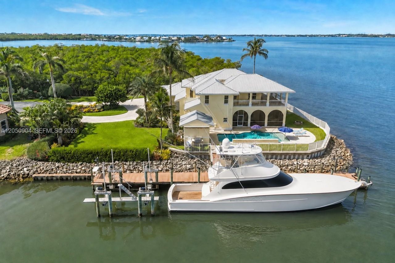 4105 NE Rigels Cove Way, Hutchinson Island, FL 34957 Photo