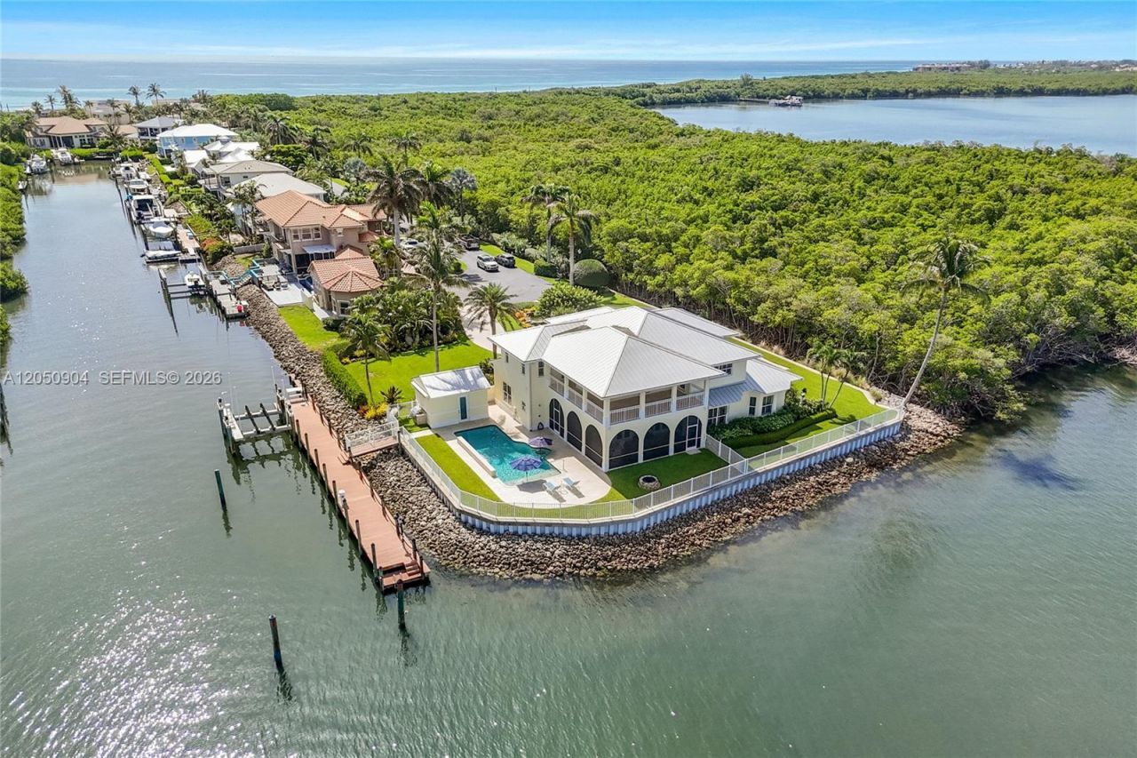 4105 NE Rigels Cove Way, Jensen Beach, FL 34957 Photo