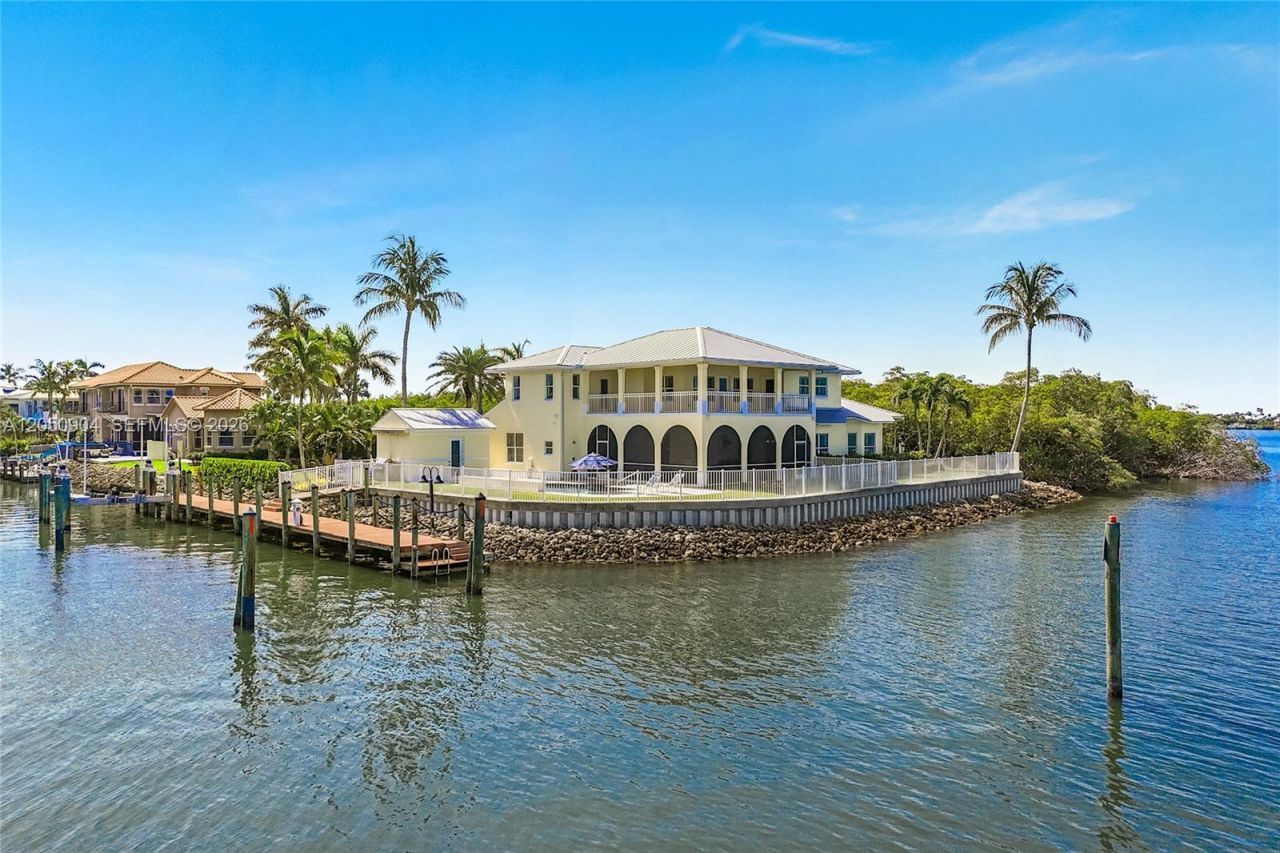 4105 NE Rigels Cove Way, Jensen Beach, FL 34957 Photo