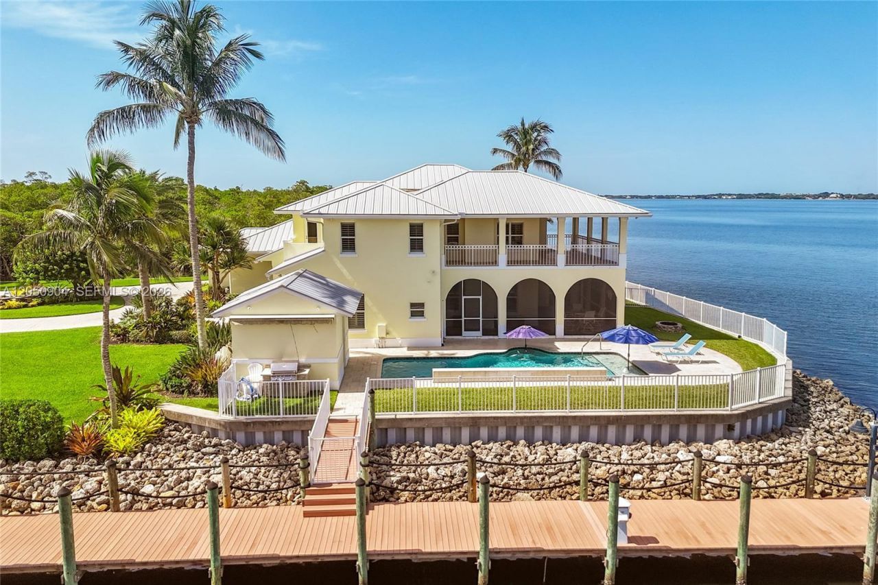 4105 NE Rigels Cove Way, Jensen Beach, FL 34957 Photo
